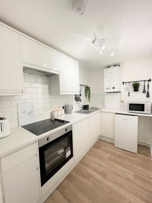 Bright&Spacious Central Apartment, SLEEPS 3 - Parking included Bournemouth Exterior foto